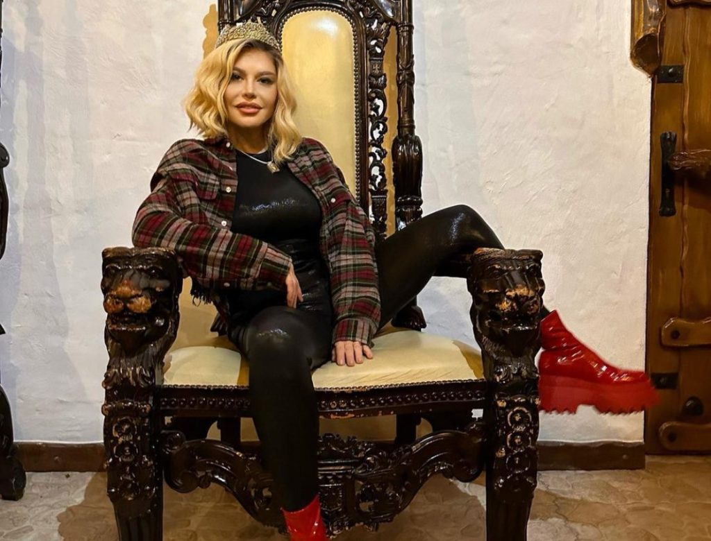 Imagine de senzația cu Loredana Groza. Cântăreața arată spectaculos. Ținuta cu care i-a înnebunit pe fani