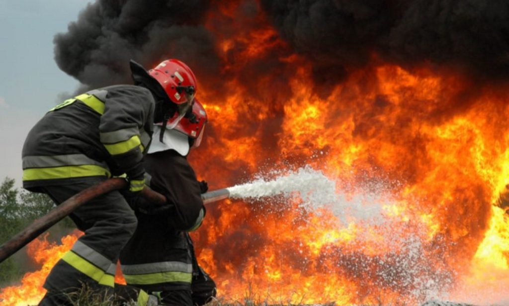 Incendiu violent în București. Mesaj RO-Alert. Pompierii intervin de urgență