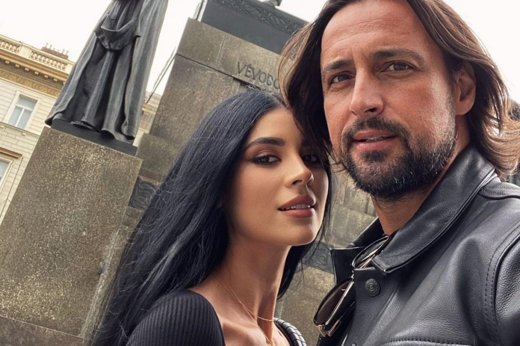 Cristina, soția lui Denis Ștefan, se reprofilează: “Cu acte în regulă sunt instructor de aerobic, pilates și fitness”  EXCLUSIV