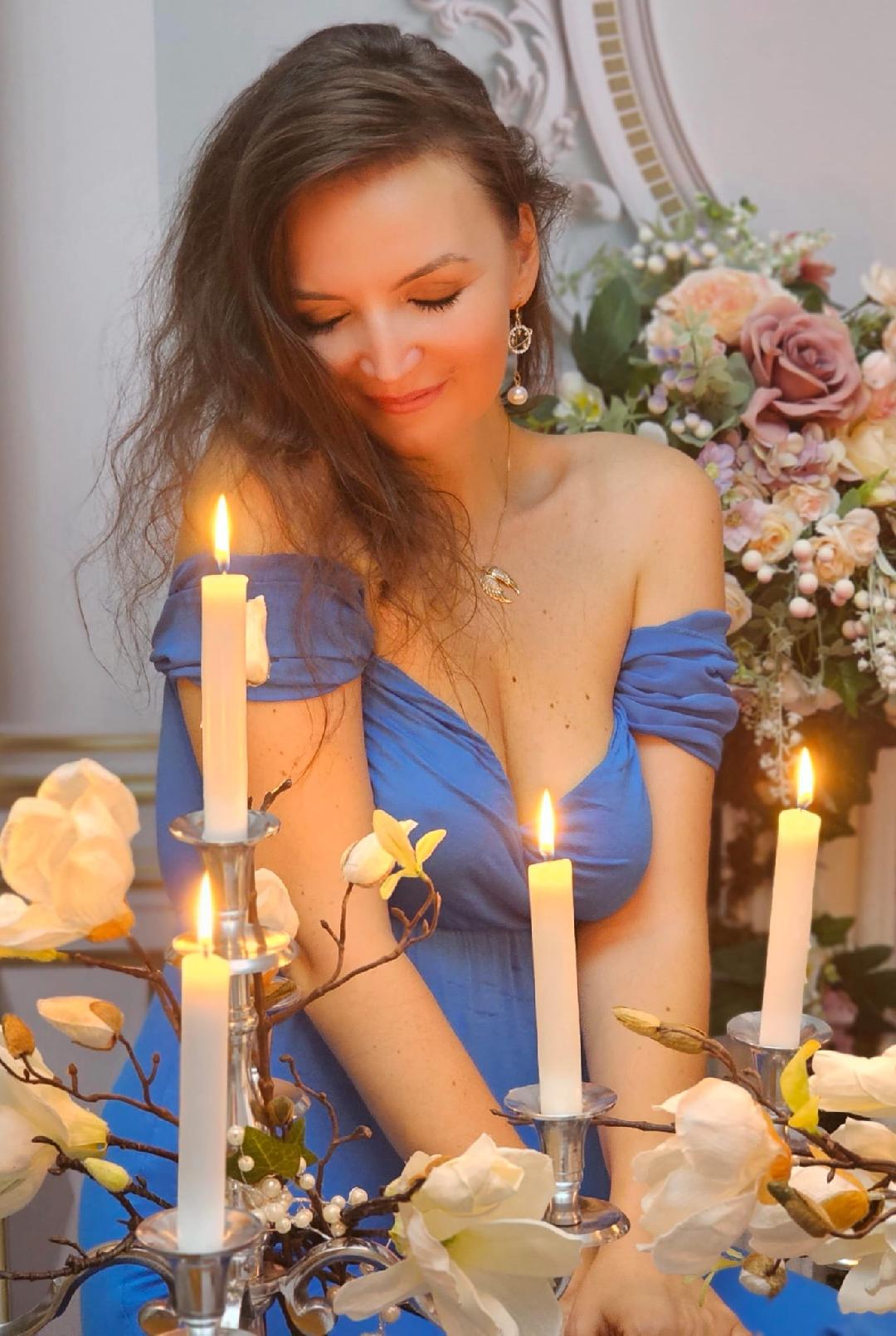 Ana-Maria Socaciu, maestru Reiki, are o legatura de dincolo de lumi cu tatal ei, Victor Socaciu