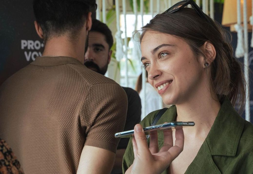 Cine o asteapta pe Teona Stavarachi acasa dupa ce termina filmarile la “Groapa”