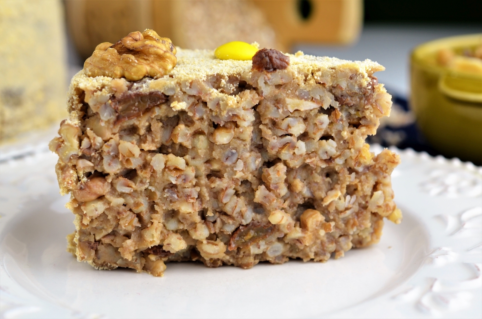 Cata apa se pune la coliva?