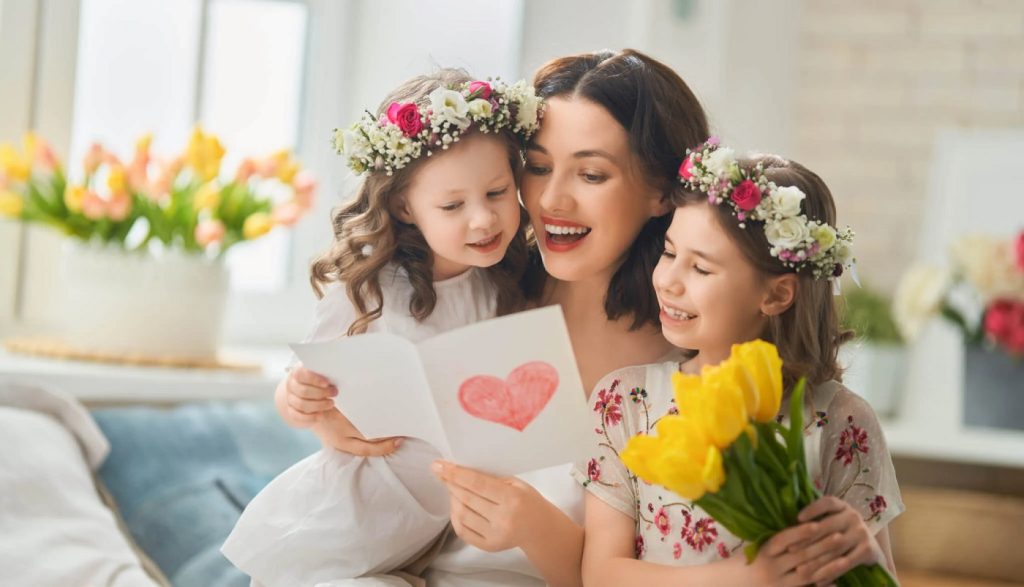 Poezii de 8 Martie pentru mama. Cele mai frumoase versuri