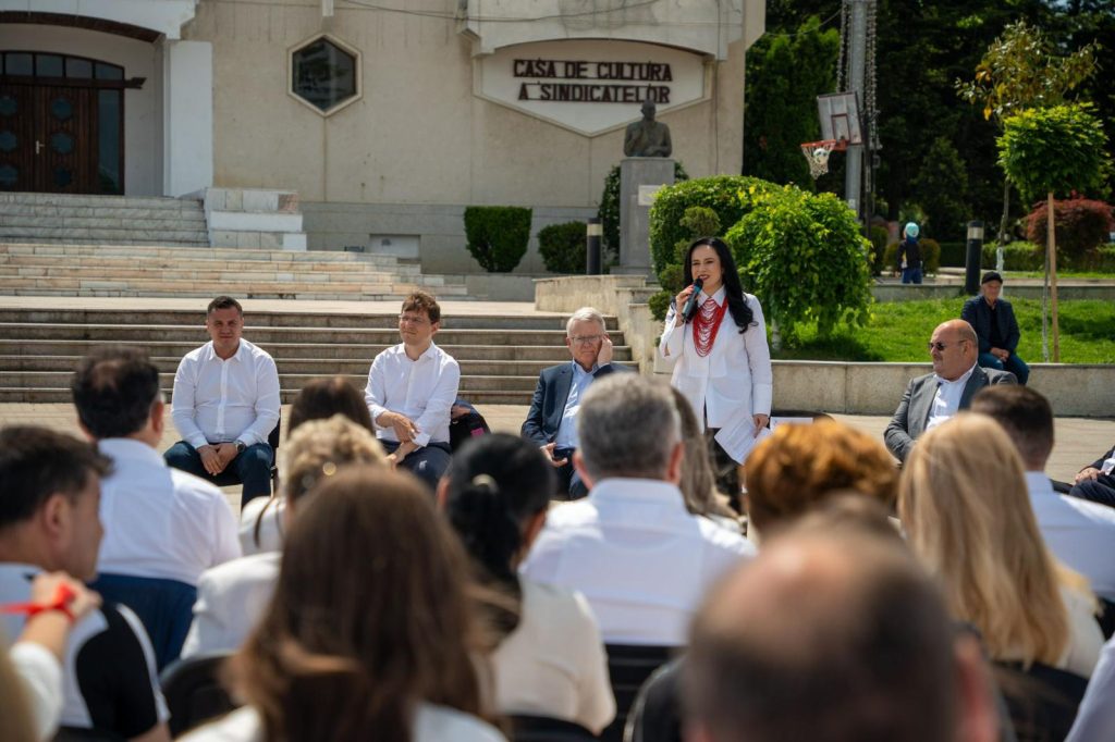Ion Mînzînă, alături de unul dintre cei mai buni comisari europeni, Nicolas Schmit