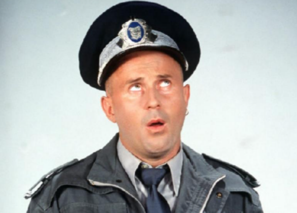 Mugur Mihăescu se ține în continuare de glume: a fost prezentat drept candidat pe listele AUR pentru Parlamentul României