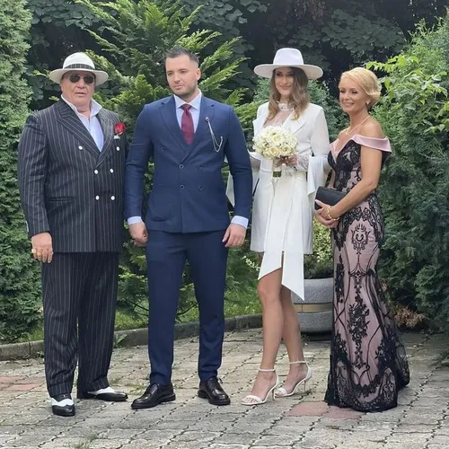 Nelson Mondialu, care nu are nicio legătură cu Nelson Mandela, deși numele seamănă destul de mult, a cerut înapoi darul dat la nunta fiului său