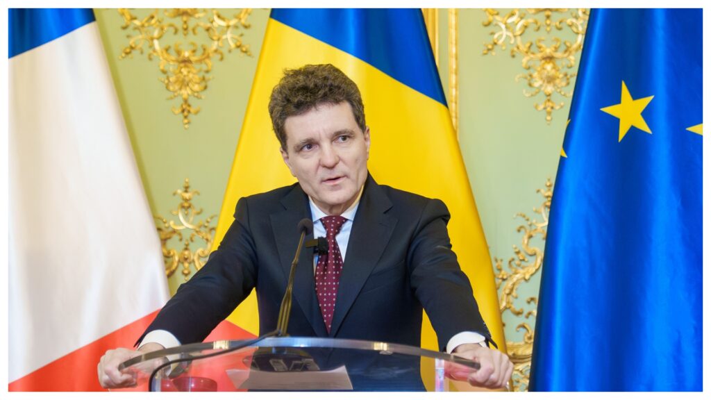 Nicușor Dan, executat silit pentru că nu și-a plătit un impozit local. S-o fi aliat la protestul suveraniștilor care plătesc mai târziu