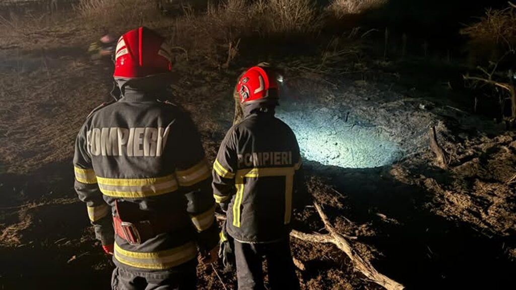 O dronă deviată de apărarea antiaeriană ucraineană s-a prăbușit în județul Tulcea, la 4 km de graniță