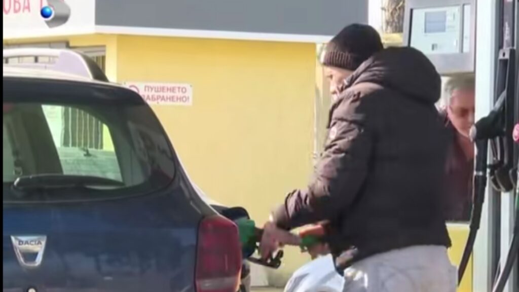 După ce au cucerit litoralul bulgăresc, românii iau cu asalt și carburantul bulgăresc