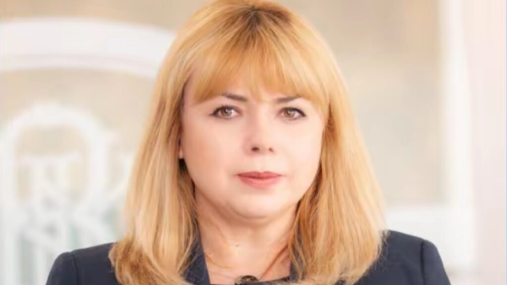 Anca Dragu, viitorul premier tehnocrat al României, a scăzut dobânzile la credite în Republica Moldova, ceea ce la noi nu se poate din principiu