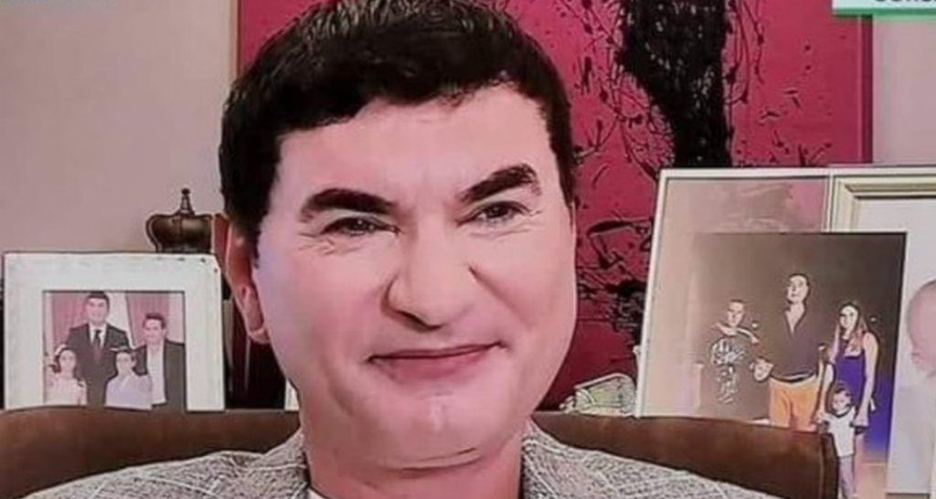 Cristi Borcea arată la 56 de ani ca un tânăr de 20-25 de ani, fiind deseori confundat pe stradă cu un student