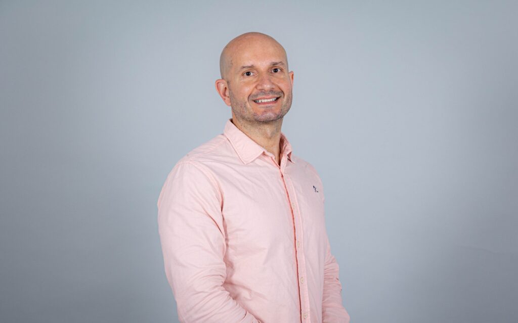 Interviu cu Raul Zornoza, coordonatorul proiectului BIOservicES despre criza invizibilă de sub picioarele noastre. Cum afectează degradarea solului mâncarea, orașele și sănătatea