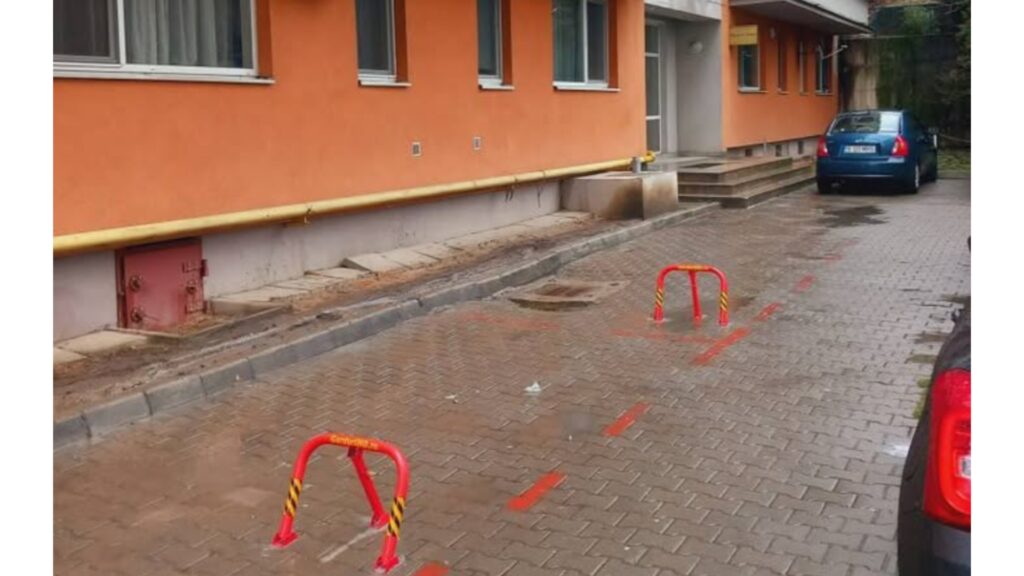 26.500 de euro pentru un loc de parcare la Cluj. Dar e afacere: pui un cort pe el și îl dai la preț de garsonieră: 100.000 de euro