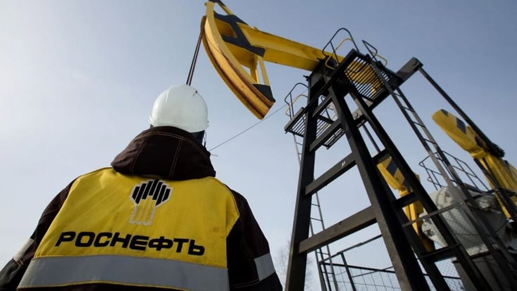 Acord energetic. Rusia va furniza până la 150 de milioane de barili de petrol Indoneziei