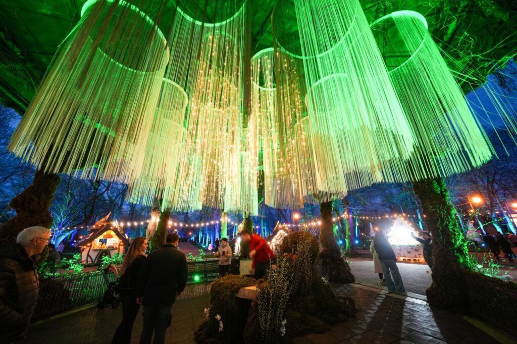 Nu se cădea să aibă doar Târg de Crăciun: craiovenii au primit și Târg de Paște