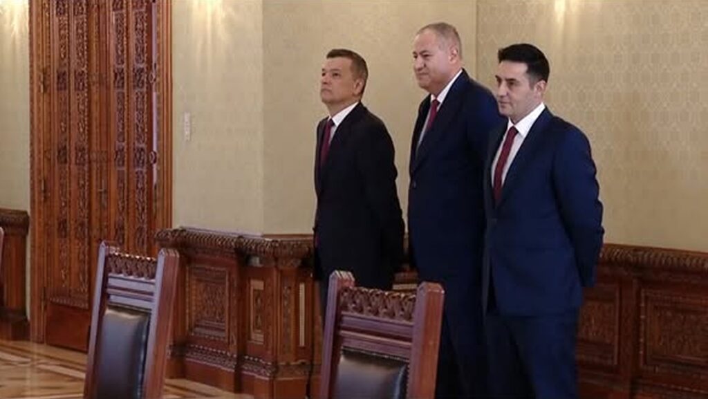 Miniștrii PSD sunt așteptați, joi, să își dea demisia din Guvern