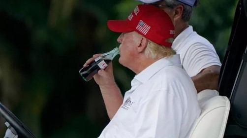 Trump crede că băuturile dietetice carbogazoase ucid celulele canceroase. Dr. Oz a venit cu lămuriri