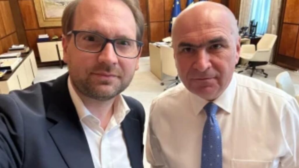 PNL și USR s-au aliat și au devenit împreună cea mai mare forță din parlament. Până se oficializă și căsătoria dintre PSD și AUR