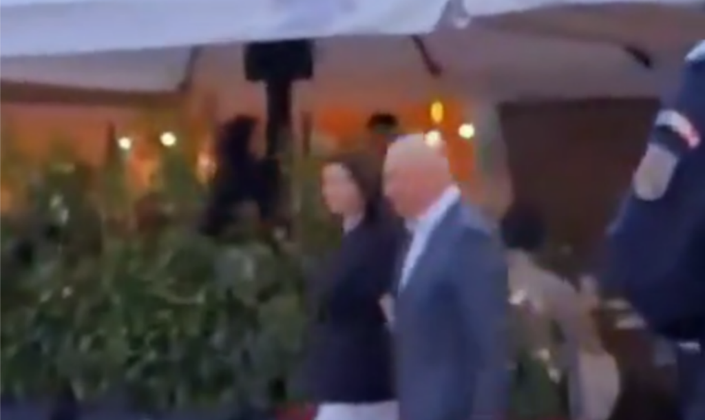 Ilie Bolojan, aplaudat la ieșirea din restaurant de zeci de plătitori de TVA și CASS