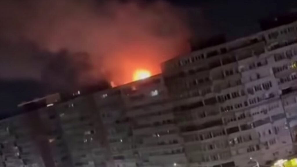 Publicul de proveniență dacică susține că drona care a căzut pe blocul din Galați nu e rusească. Nu cumva să fi fost lansată de brăileni!