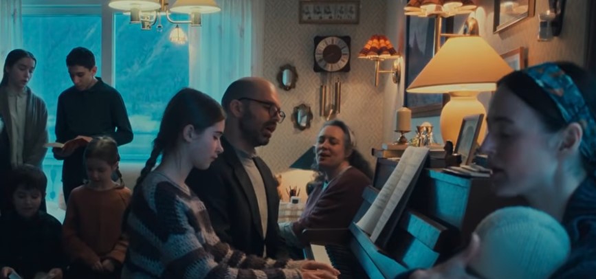 VIDEO / Cristian Mungiu a dat lovitura la Cannes cu povestea cuplului româno-norvegian