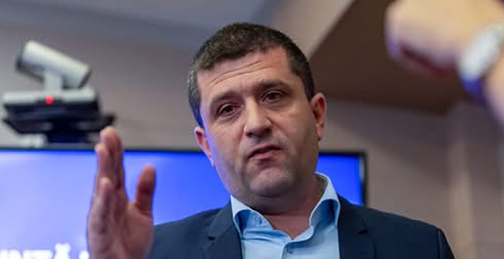 Ministrul Apărării, despre directorul Romarm: „Selectat pe ochi frumoși”