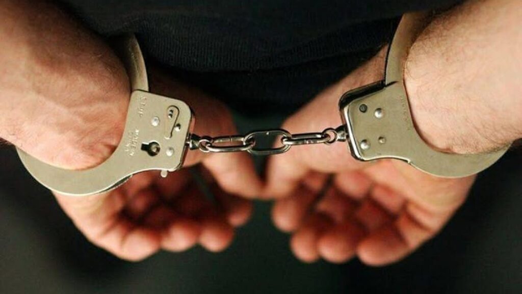 Anchetă la IPJ Gorj după ce un bărbat a fugit în timpul unei intervenții de încătușare
