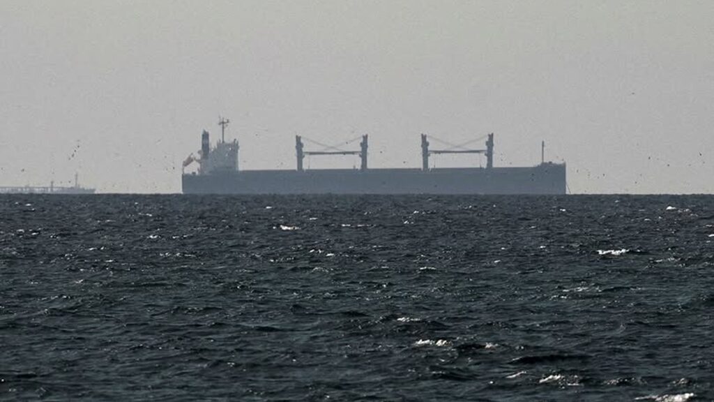 Patru petroliere iraniene au traversat Strâmtoarea Ormuz, cu toată blocada americană