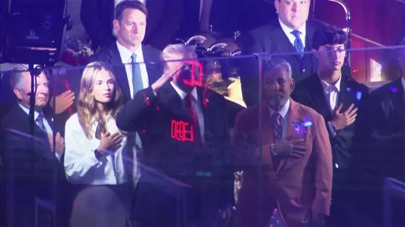 VIDEO / Trump, huiduit la Madison Square Garden la meciul 3 din finala NBA