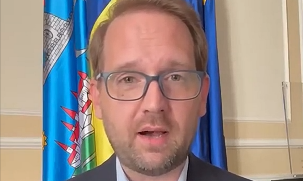 Mandatul de primar al lui Dominic Fritz va înceta în 30 de zile. Păcat de Fritz, trebuia să se facă primar la Polul Nord, unde zilele țin mai mult decât la Timișoara