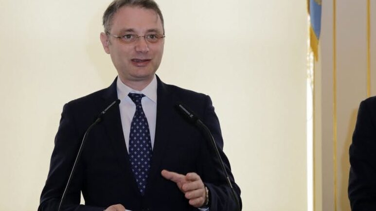 Premierul Luca Niculescu, mesaj după accidentul feroviar de la Toledo: Transmit Guvernului Spaniei și poporului spaniol compasiunea și solidaritatea Guvernului României